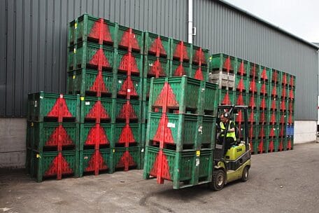 Venetd Bulk Container B2GD1120V78 stacked and moved
